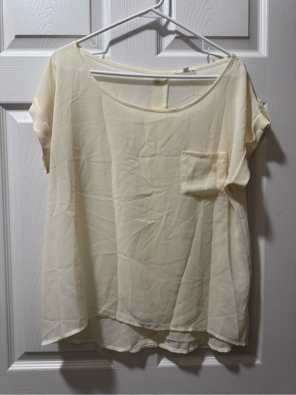 edge Cream Short-Sleeve Chiffon Pocket Blouse